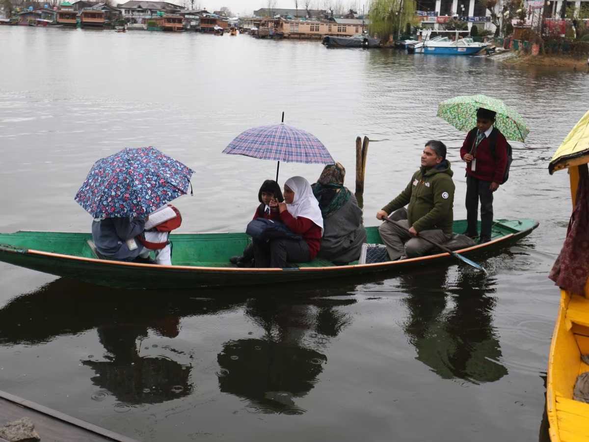 जम्मू-कश्मीर में भारी बारिश, कुपवाड़ा के कुछ इलाकों में स्कूल बंद